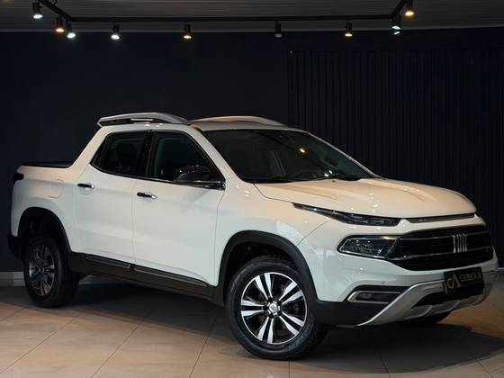 FIAT TORO 2.0 16V TURBO DIESEL VOLCANO 4WD AT9 FIAT TORO 2.0 16V TURBO DIESEL VOLCANO 4WD AT9